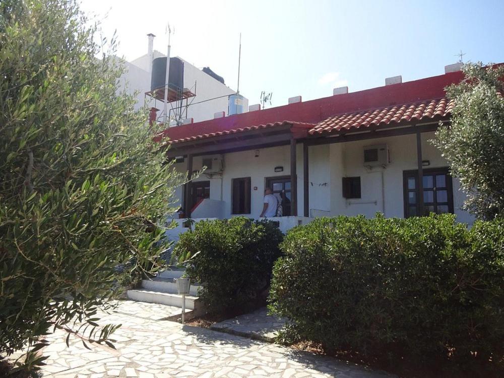Antikristo Rooms Karteros Exterior foto